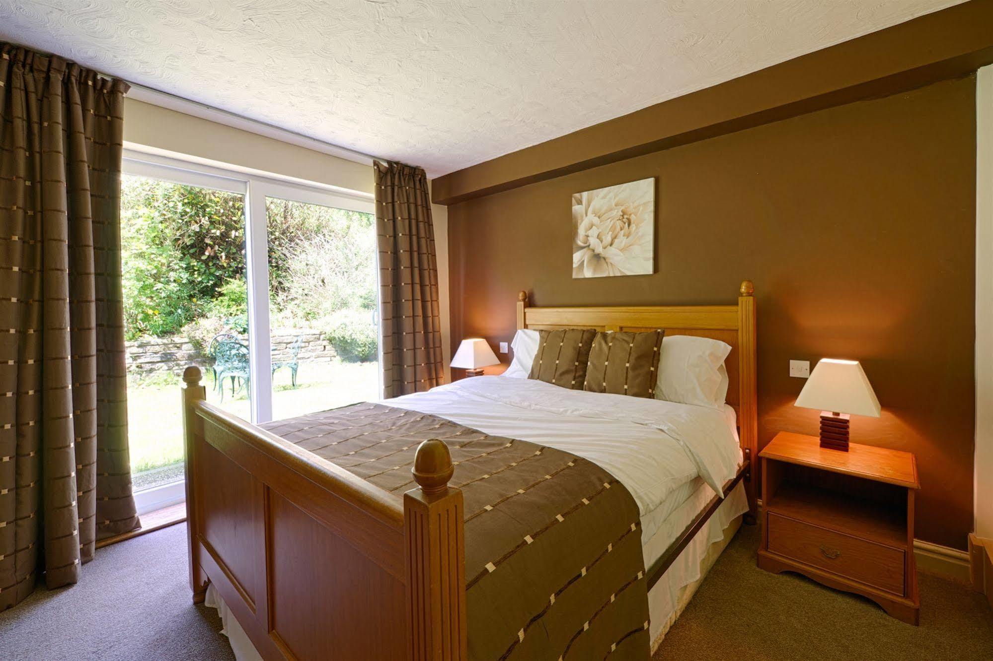 Clough Manor Hotell Denshaw Eksteriør bilde